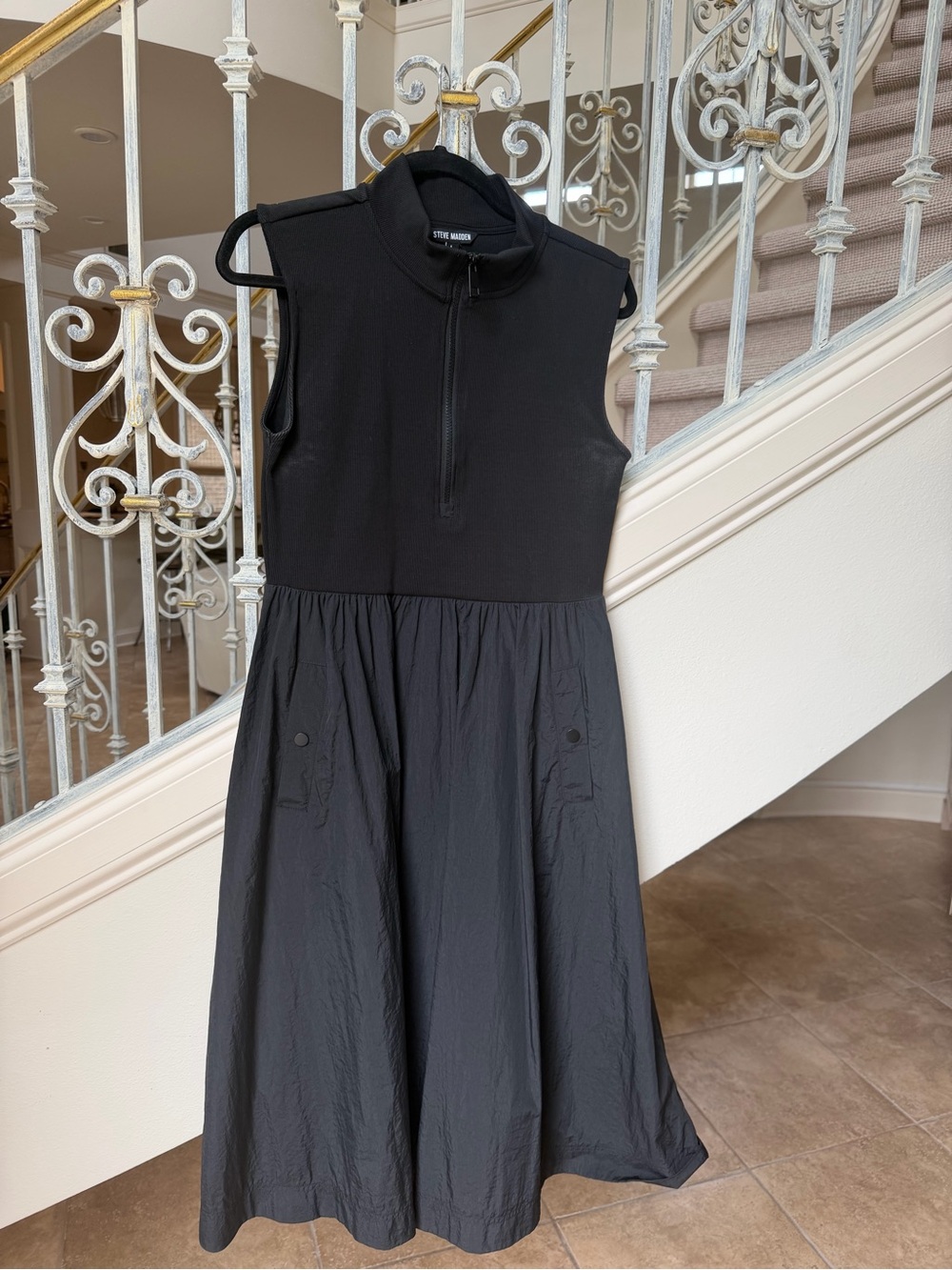 Steve Madden Black Sleeveless Zip-Front Casual Dress - Picture 3 of 4